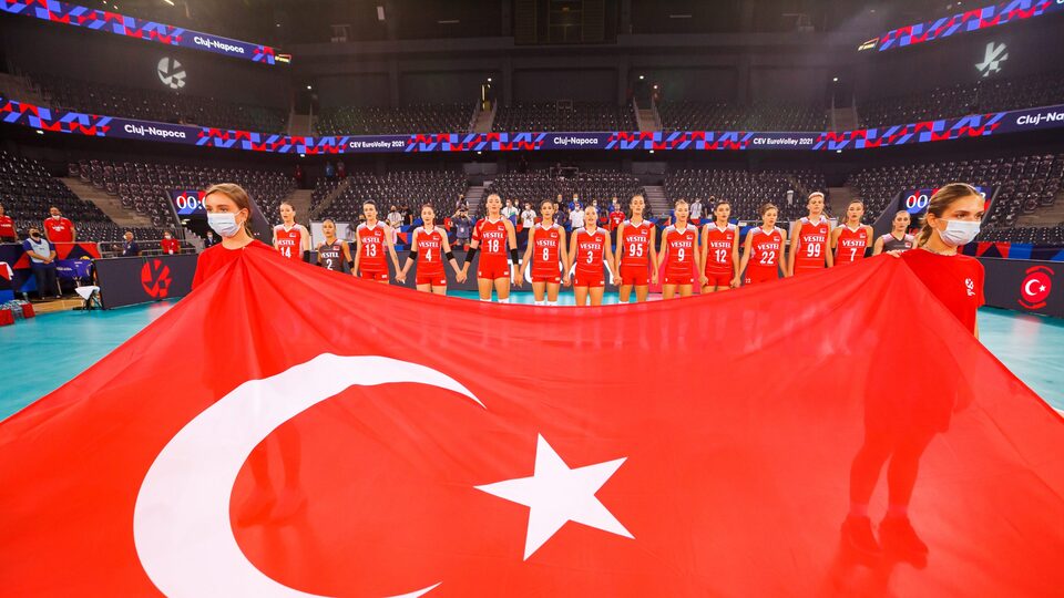 Filenin Sultanları, Ukrayna'yı da devirdi