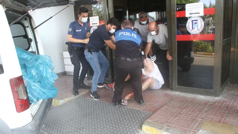 Oğul dehşet saçtı! Annesini 10 kez bıçakladı