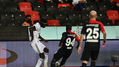 Nsakala yere yığıldı, hastaneye kaldırıldı