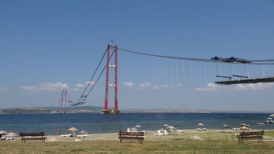 Çanakkale Köprüsü'nde tabliyelerin montajı sürüyor