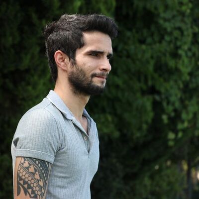 'Gökhan Gönül'ün kardeşiyim' dedi! Yetiştirme yurduna bırakılmış