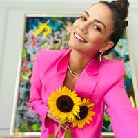 Dekolteye papatyalı önlem