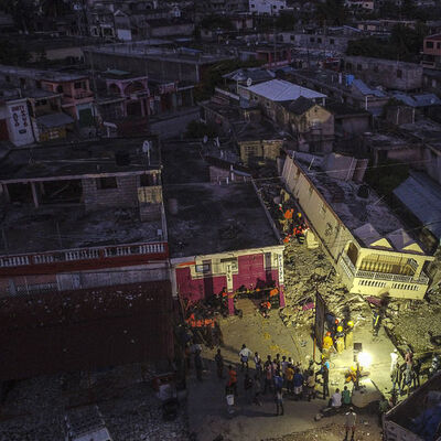 Haiti'deki depremde ölenlerin sayısı 2 bini geçti!