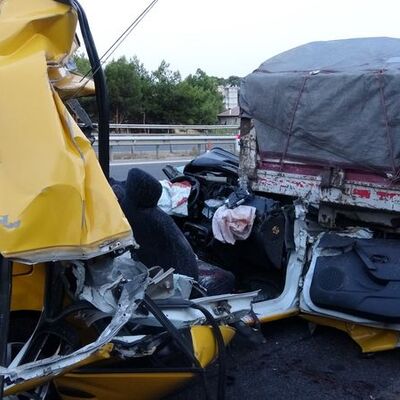 Taksi faciası: Ölü ve yaralılar var