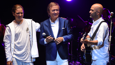 Üç kuşak aynı sahnede