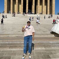 Busenaz Sürmeneli, Anıtkabir'i ziyaret etti