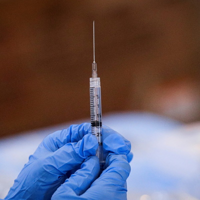 New York'ta okul çalışanlarına aşı zorunluluğu getirildi