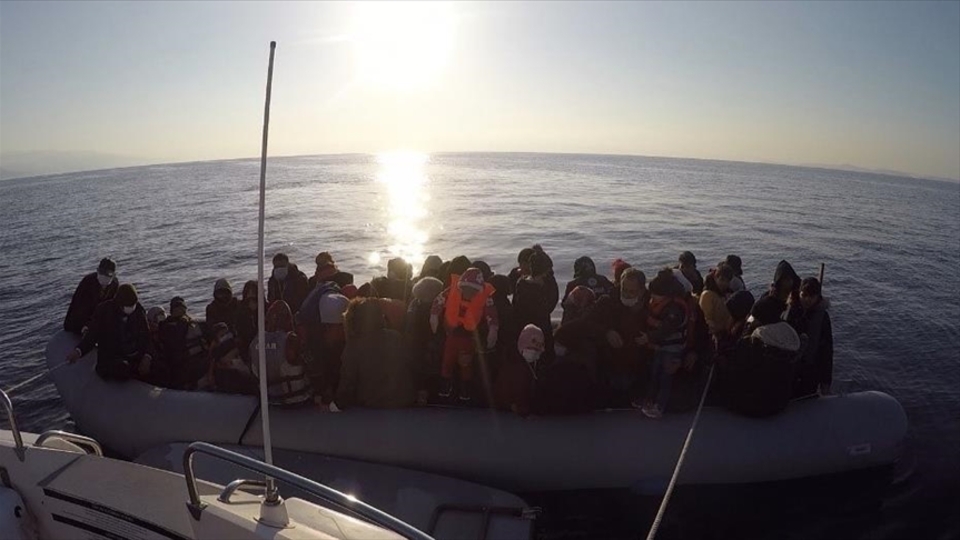 Çanakkale'de 52 sığınmacı kurtarıldı
