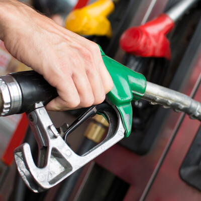 Akaryakıtta tabela oyunu