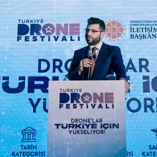 'Drone'lar Türkiye'yi tanıtmak için yükselecek