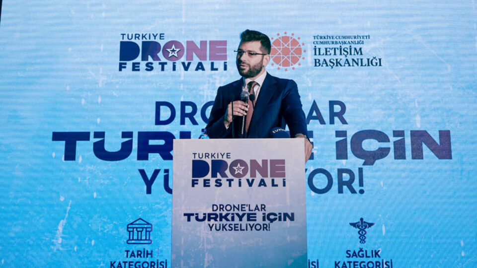 'Drone'lar Türkiye'yi tanıtmak için yükselecek