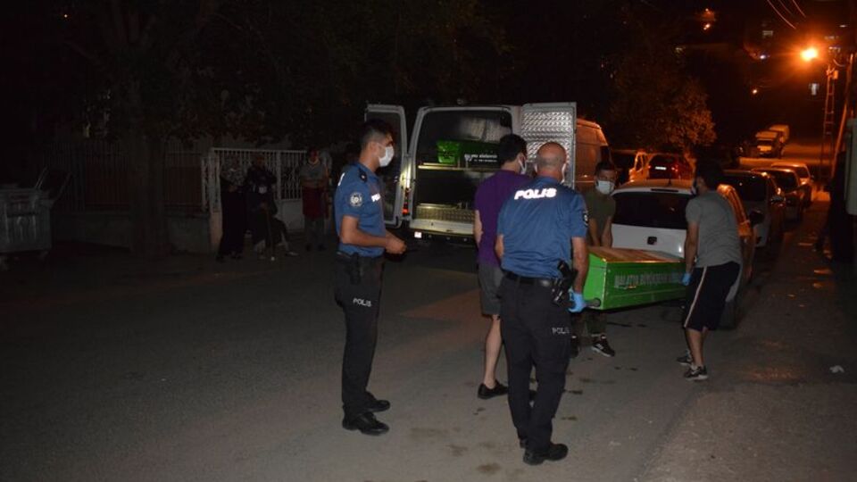 Yaşlı adam evinde ölü bulundu