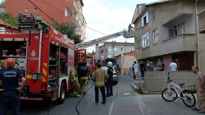 Bebeğini rehin alıp evini ateşe verdi!