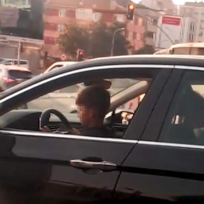 İstanbul trafiğinde tepki çeken görüntü!