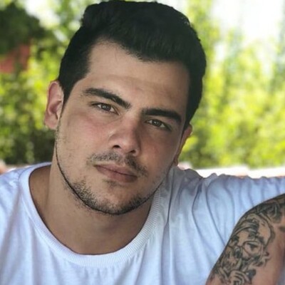 Tuvalette ölü bulundu! Çok sayıda çakmak gazı kutusu...