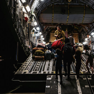 Kabil'den çıkmak için binlerce dolarlık bilet!
