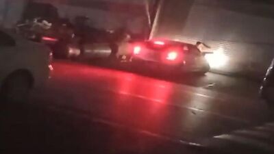 Erkek arkadaşını ezmeye çalıştı!