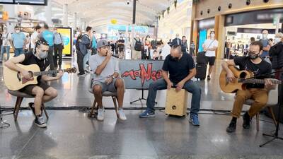 Manga'dan İstanbul Havalimanı'nda sürpriz konser!