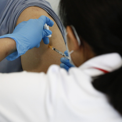 O ülkeden 1,6 milyon doz Moderna aşısı için toplatma kararı