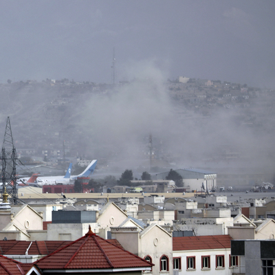 Kabil Havalimanı dışında patlamalar! Ölü ve yaralılar var