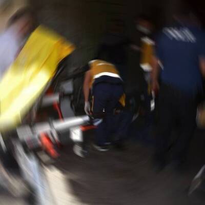 Sigara istediği çocuk, bıçakla dehşet saçtı!