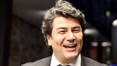 Vatan Şaşmaz kimdir?