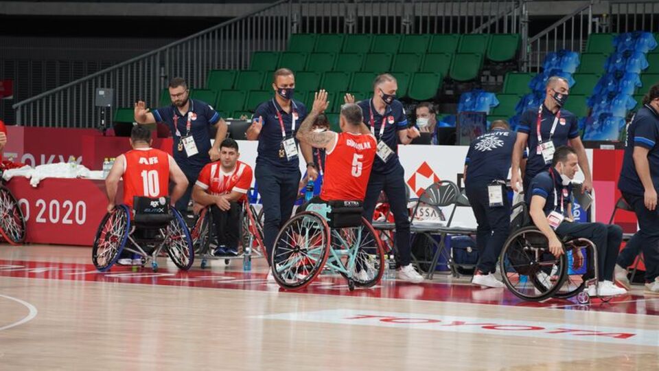 Çeyrek finali garantiledik!