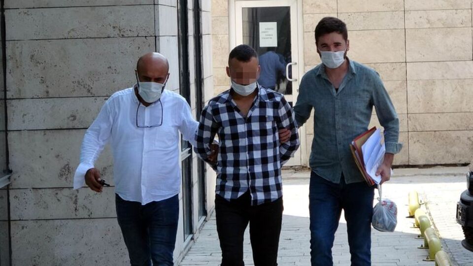 Genç kadını tüfekle vurdu!