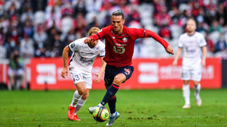 Yusuf attı, Lille ilk kez!