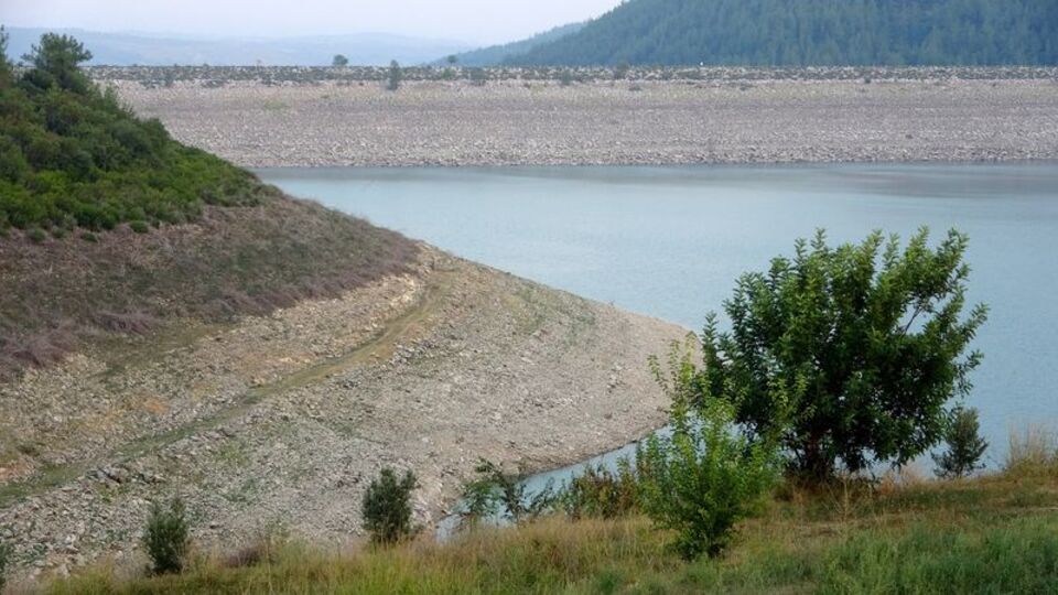 Kuruyor! 50 yıllık baraj alarm veriyor