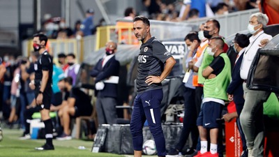 "Mesut krizi çözülmeli"