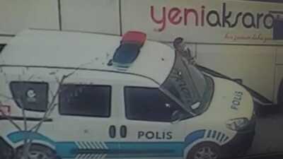 Feci olay! Otobüs ile araç arasında sıkıştı