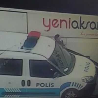 Feci olay! Otobüs ile araç arasında sıkıştı