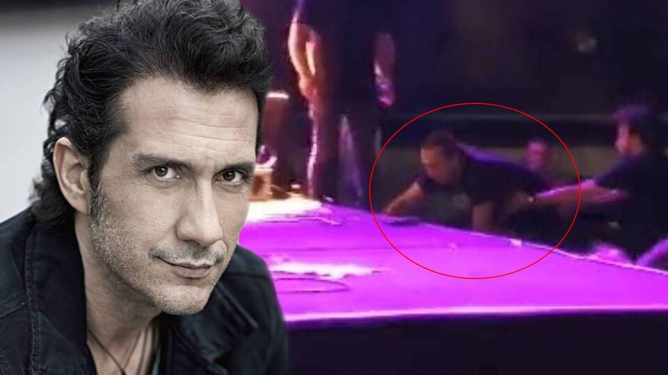 Sahneye çıkarken yere kapaklandı!