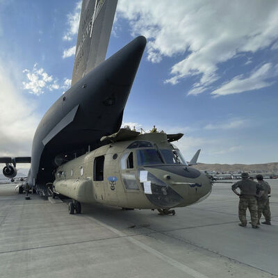 ABD Afganistan'dan çekildi: Taliban'dan kutlama!