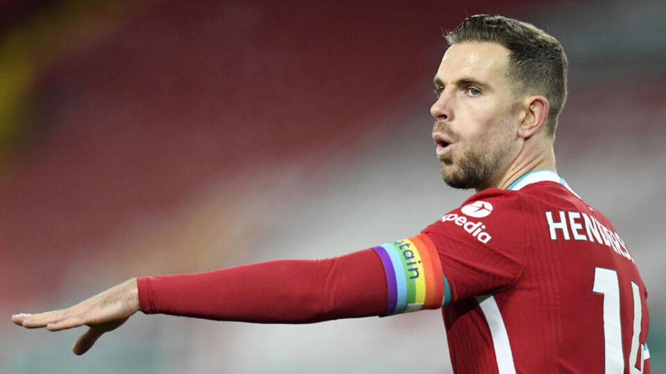 Liverpool, Henderson uzattı