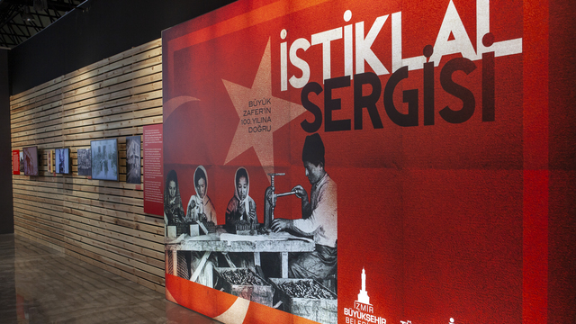 'İstiklal Sergisi' İzmir'de