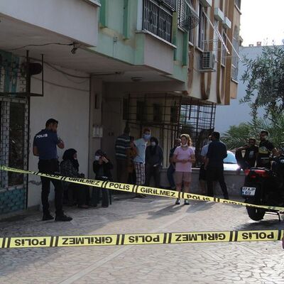 Satılığa çıkardığı dairesinde ölü bulundu