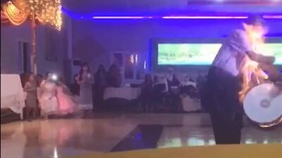 Davul şov kötü bitti