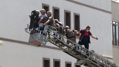 Film gibi operasyon! 2 kişi öldürdü, teslim olmadı