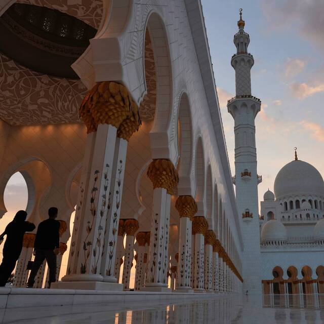 Abu Dabi, aşılı tüm yolcular için karantinayı kaldırıyor