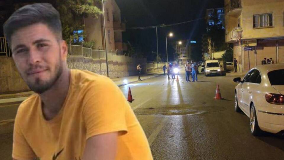 Defalarca bıçaklandı