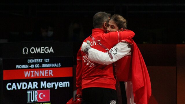 Meryem Çavdar gümüş madalya kazandı