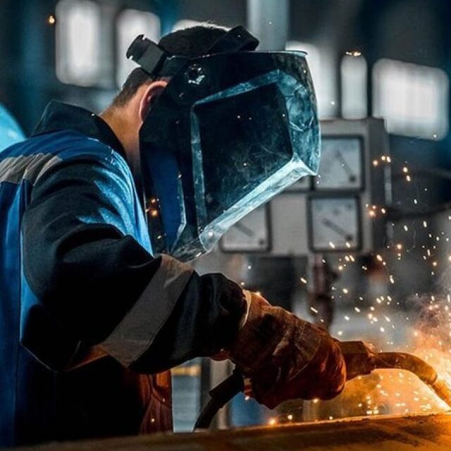 İmalat PMI ağustosta yükseldi