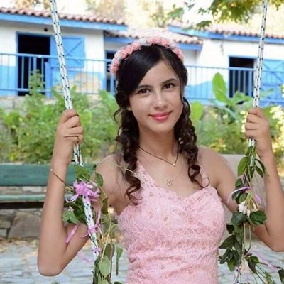 Yağmur, bayramda katilinin elini öpmüş!