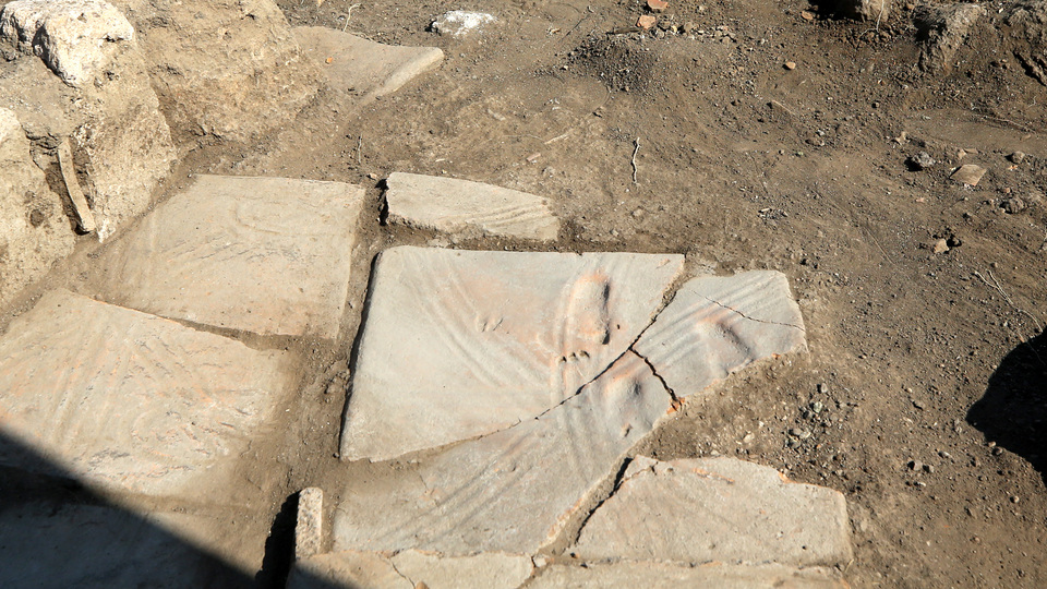 Bir bebeğe ait, 1300 yıllık! Fırın tabanında bulundu