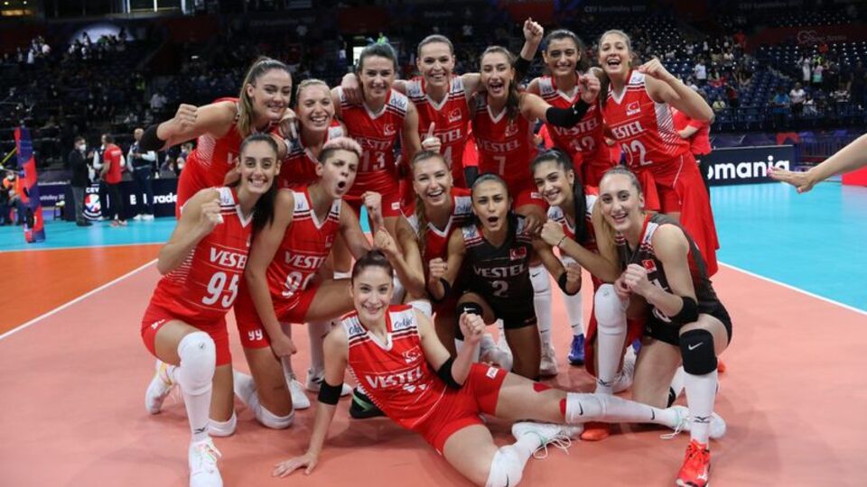 Emine Erdoğan'dan Filenin Sultanları'na tebrik