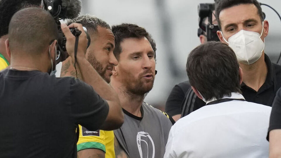 Brezilya - Arjantin maçında neler oldu, maç neden durdu?