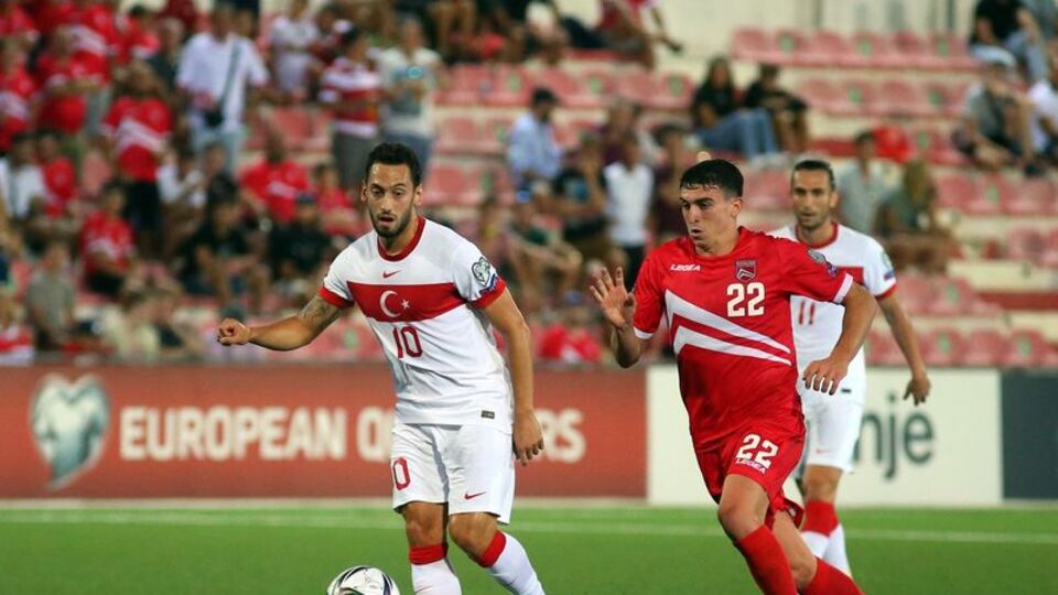 Hakan Çalhanoğlu oyunu değiştirdi