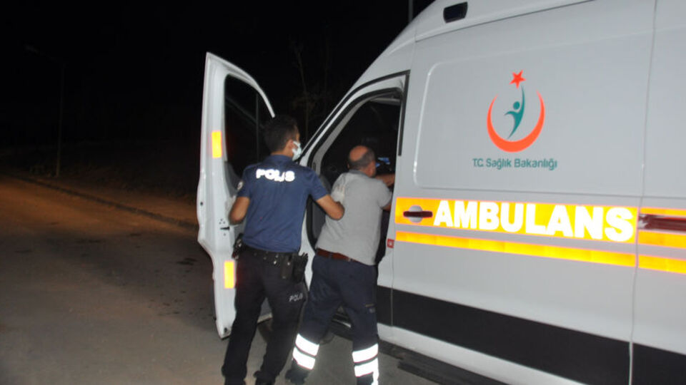 Alkollü sürücü ambulansı kaçırdı, o anlar kameraya yansıdı